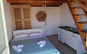 Sunset Studios & Rooms
